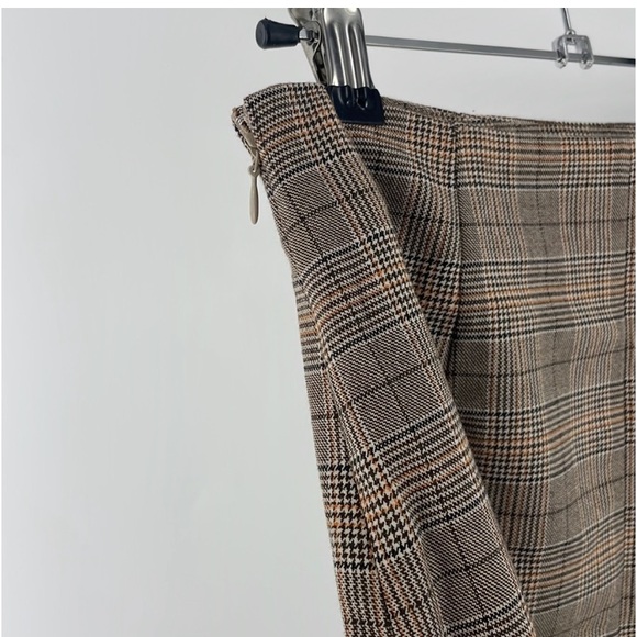 #1004 Cupcakes and Cashmere Plaid Matilda Caramel Mini
Skirt w/Ruffle Hem size 2 - Picture 13 of 14